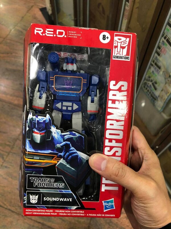 Transformers RED Soundwave In Hand Images  (1 of 9)